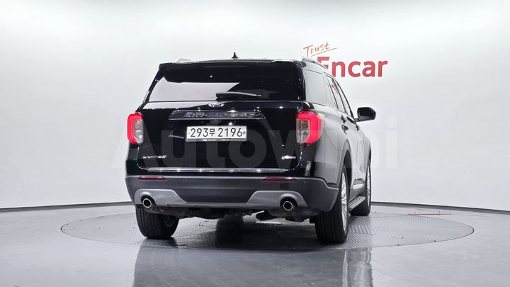 Ford Explorer 2020 — 3