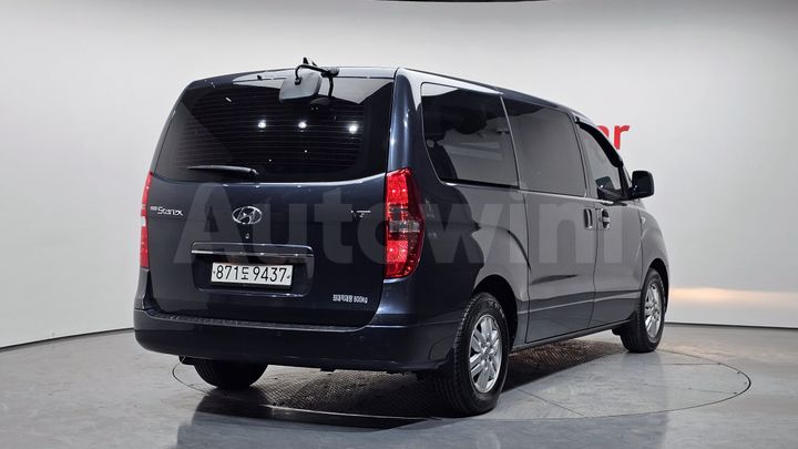 Hyundai Starex 2018 — 2