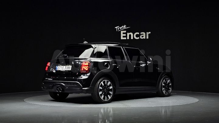 Mini Cooper 2023 — 2