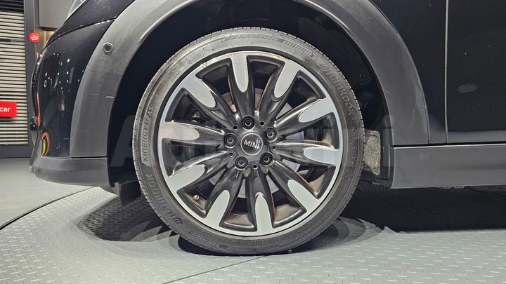 Mini Cooper 2023 — 5