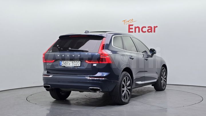 Volvo XC60 2021 — 2