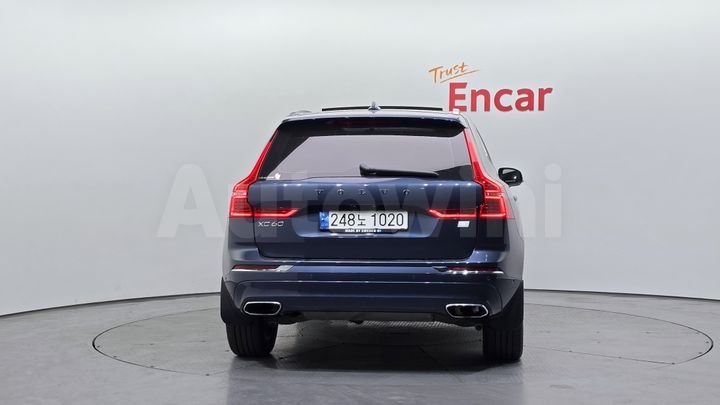 Volvo XC60 2021 — 4