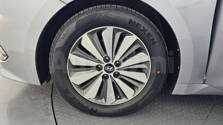 Hyundai Grandeur 2016 — 5