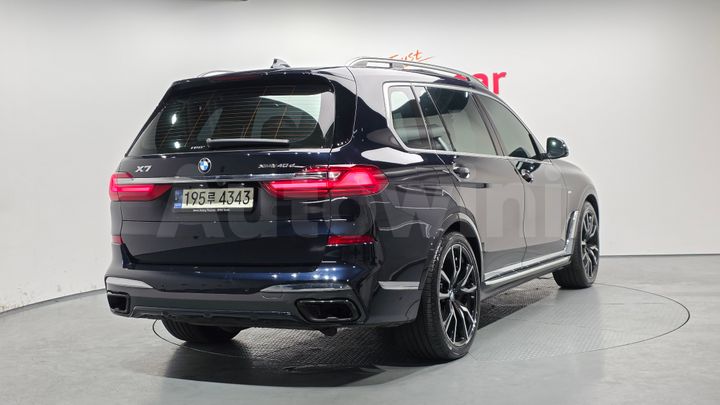 BMW X7 2021 — 2