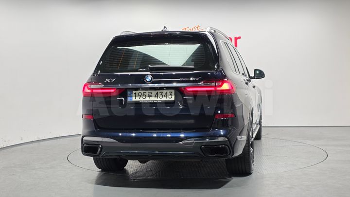 BMW X7 2021 — 4