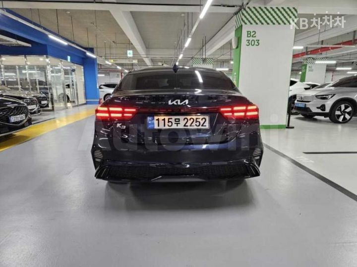 Kia K3 2022 — 4