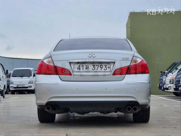 Infiniti M 2010 — 5