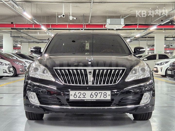 Hyundai Equus 2010 — 2