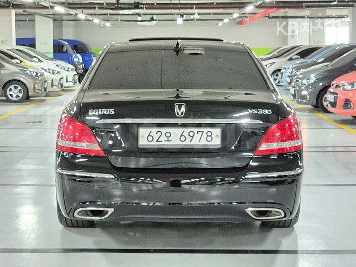 Hyundai Equus 2010 — 4