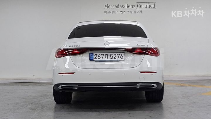 Mercedes Benz E Class 2024 — 3