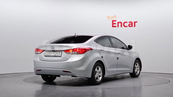 Hyundai Avante 2013 — 2