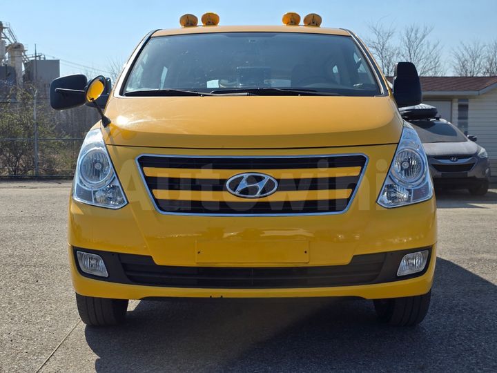 Hyundai Starex 2018 — 2