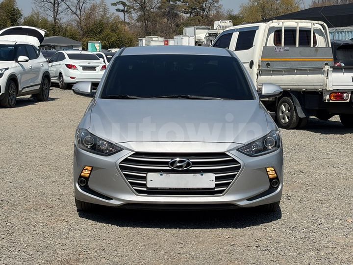 Hyundai Avante 2016 — 2