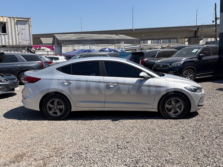 Hyundai Avante 2016 — 5