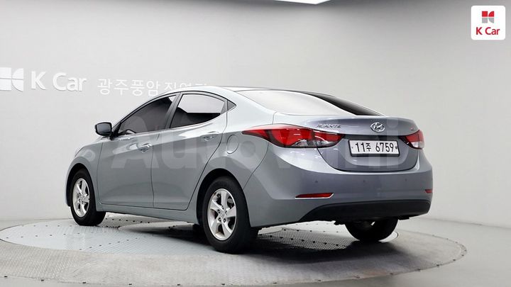 Hyundai Avante 2016 — 2