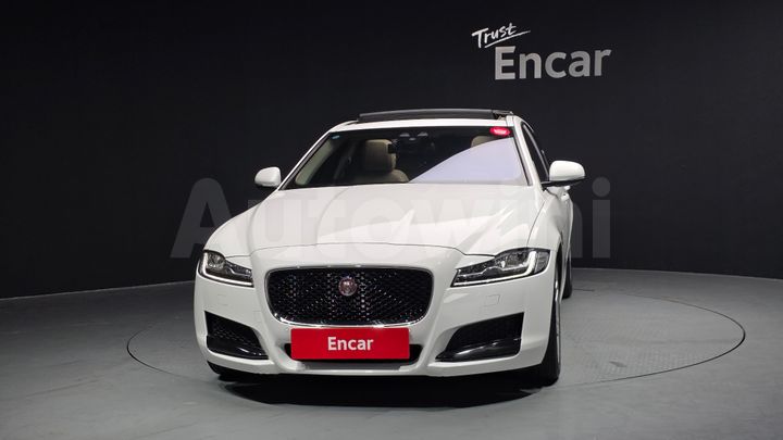 Jaguar XF 2017 — 3