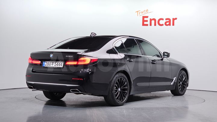 BMW 5 Series 2022 — 2