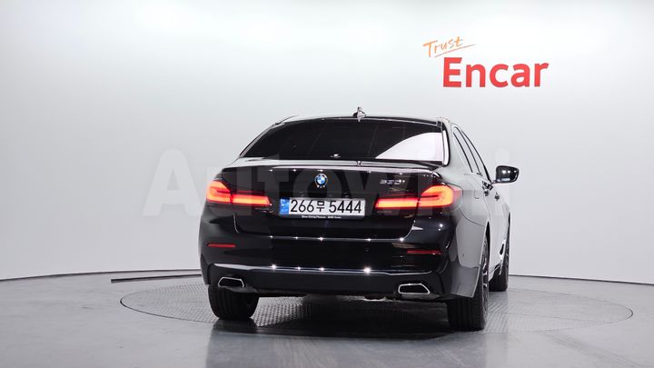 BMW 5 Series 2022 — 4