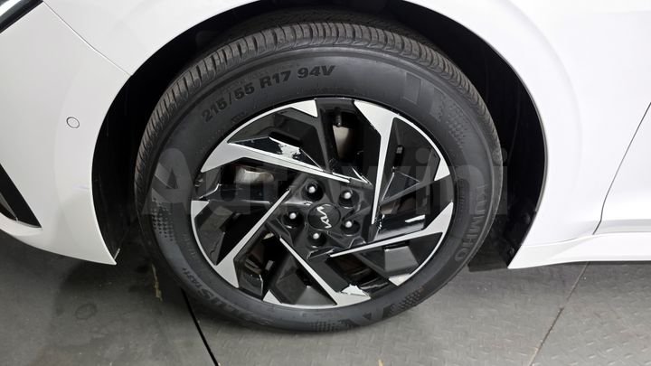 Kia K5 2024 — 5