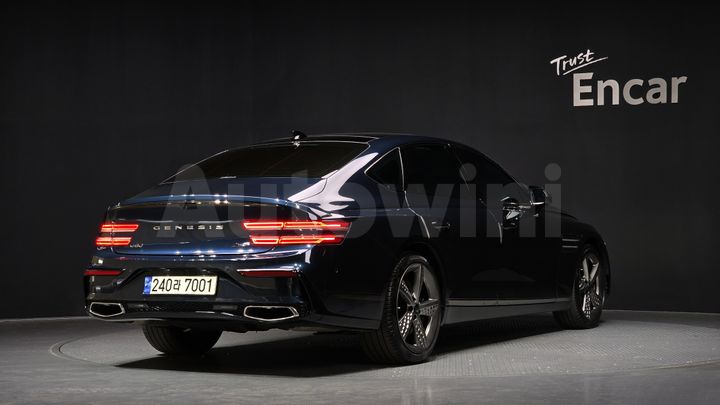 Genesis G80 2025 — 2