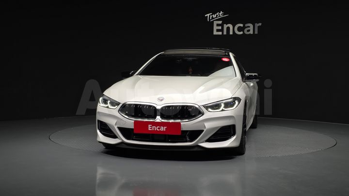 BMW 8 Series 2023 — 3
