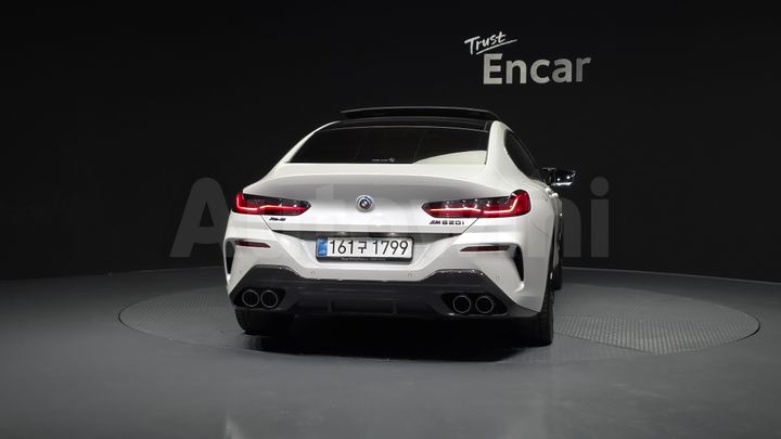 BMW 8 Series 2023 — 4