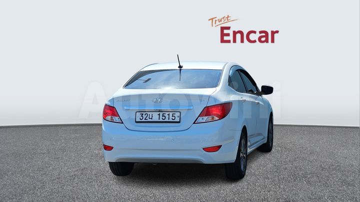 Hyundai Accent 2018 — 4