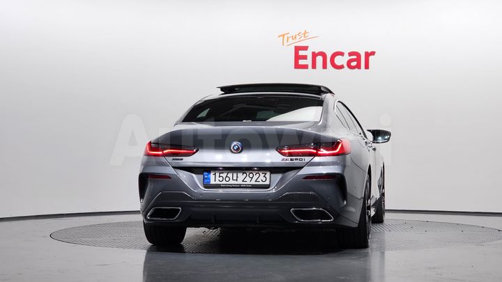 BMW 8 Series 2023 — 4