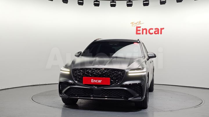 Genesis GV70 2025 — 3