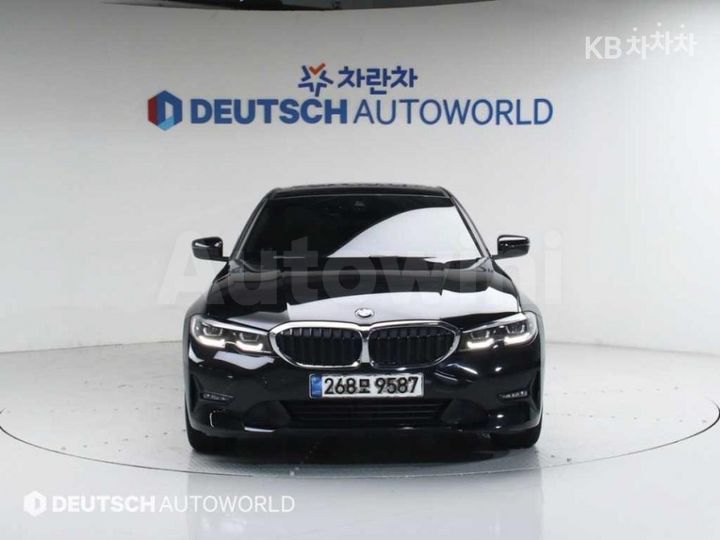 BMW 3 Series 2020 — 3