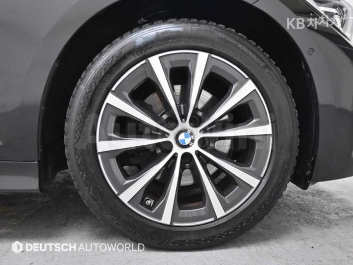 BMW 3 Series 2020 — 5