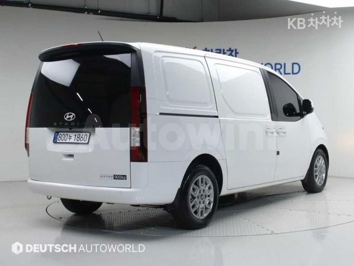 Hyundai Staria 2025 — 2