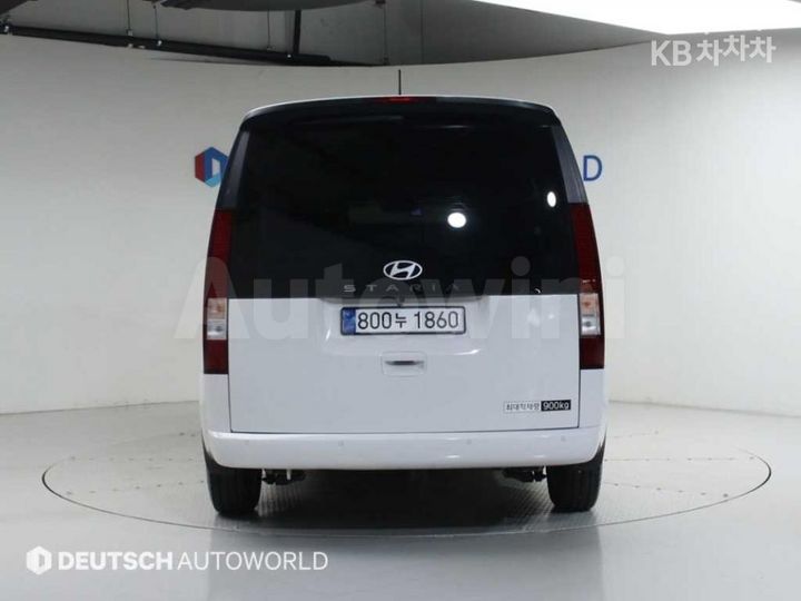 Hyundai Staria 2025 — 4