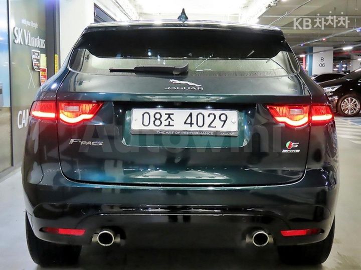 Jaguar F PACE
