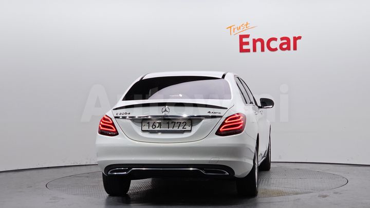 Mercedes-Benz C Class 2018 — 4