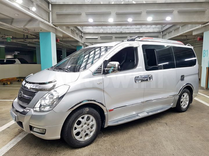 Hyundai Starex 2009 — 2