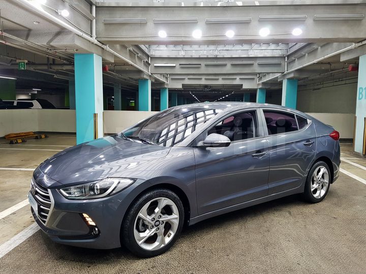 Hyundai Avante 2017 — 2