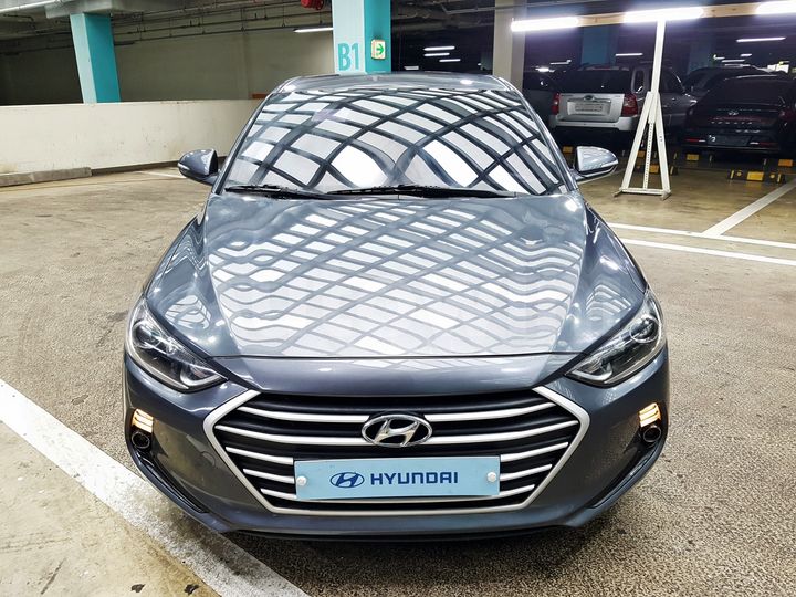 Hyundai Avante 2017 — 3