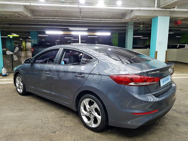 Hyundai Avante 2017 — 4