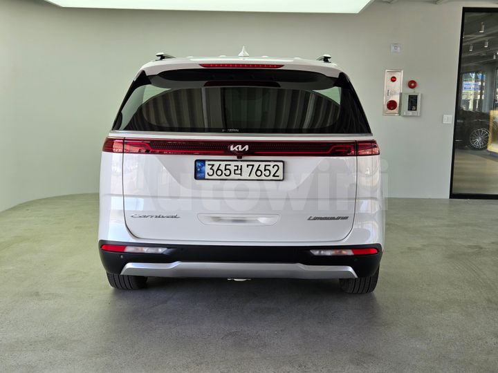 Kia Carnival 2021 — 5
