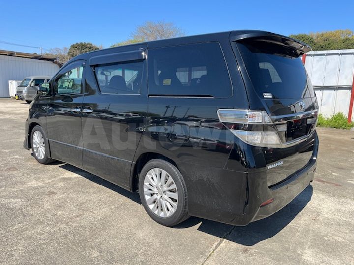 Toyota Vellfire 2012 — 2