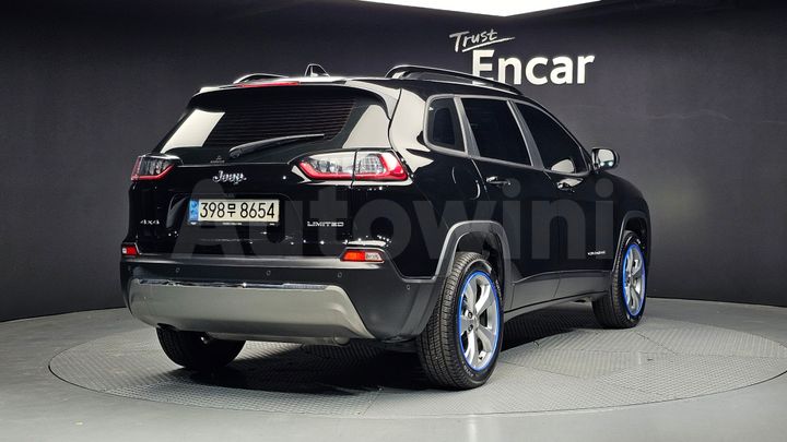 Jeep Cherokee 2022 — 2