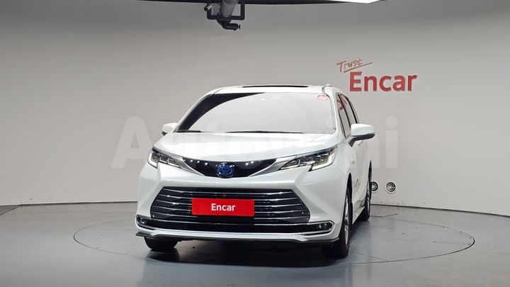 Toyota Sienna 2024 — 3