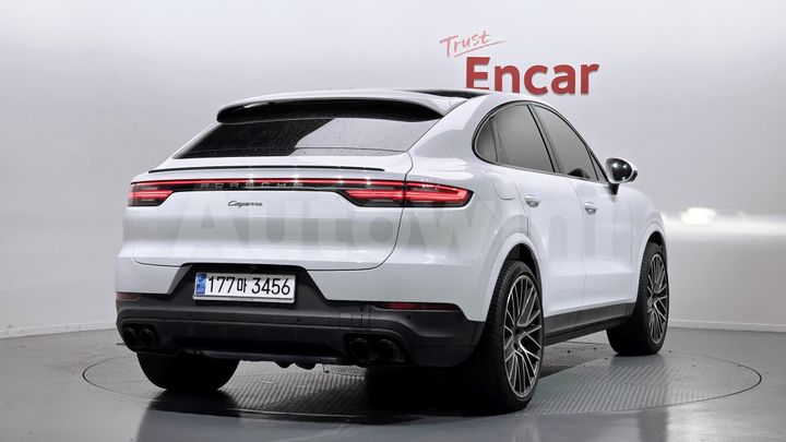 Porsche Cayenne 2023 — 2