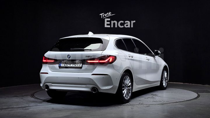 BMW 1 Series 2021 — 2