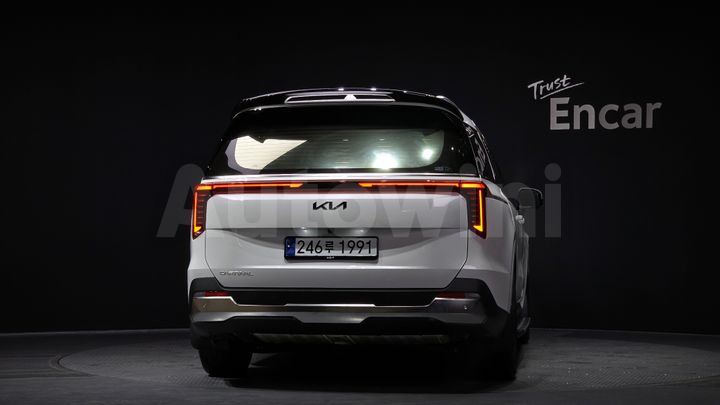 Kia Carnival 2025 — 4