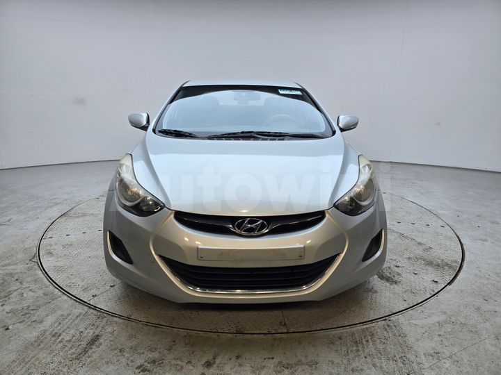 Hyundai Avante 2012 — 2