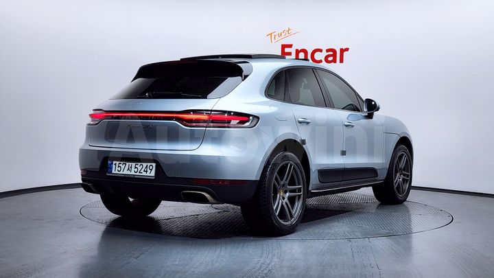 Porsche Macan 2021 — 2