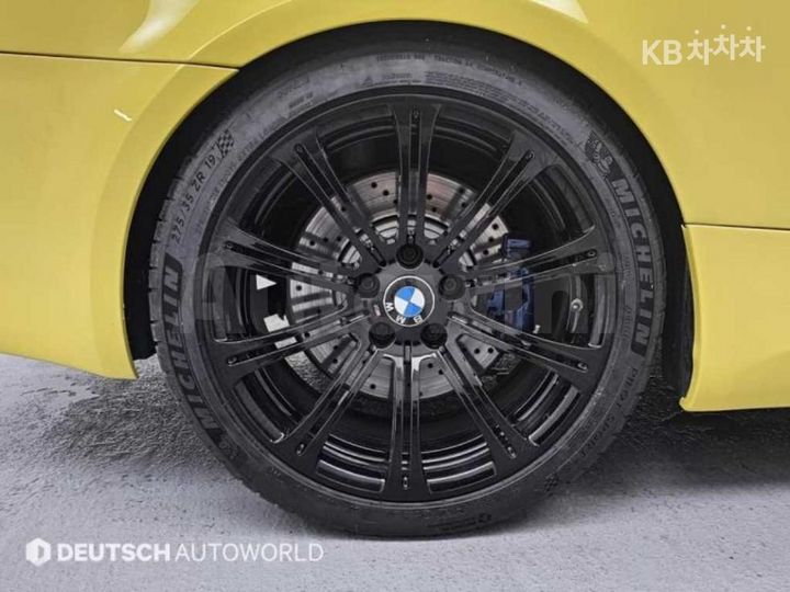 BMW M 2011 — 5