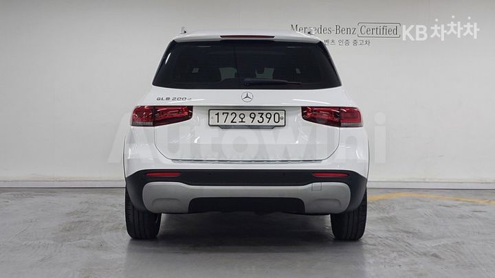 Mercedes Benz GLB Class 2021 — 3